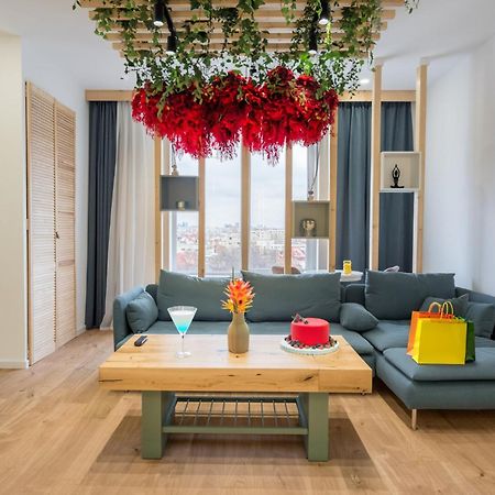 Jungle Escape - Luxe 1-Br Haven In Bucharest Apartamento Exterior foto