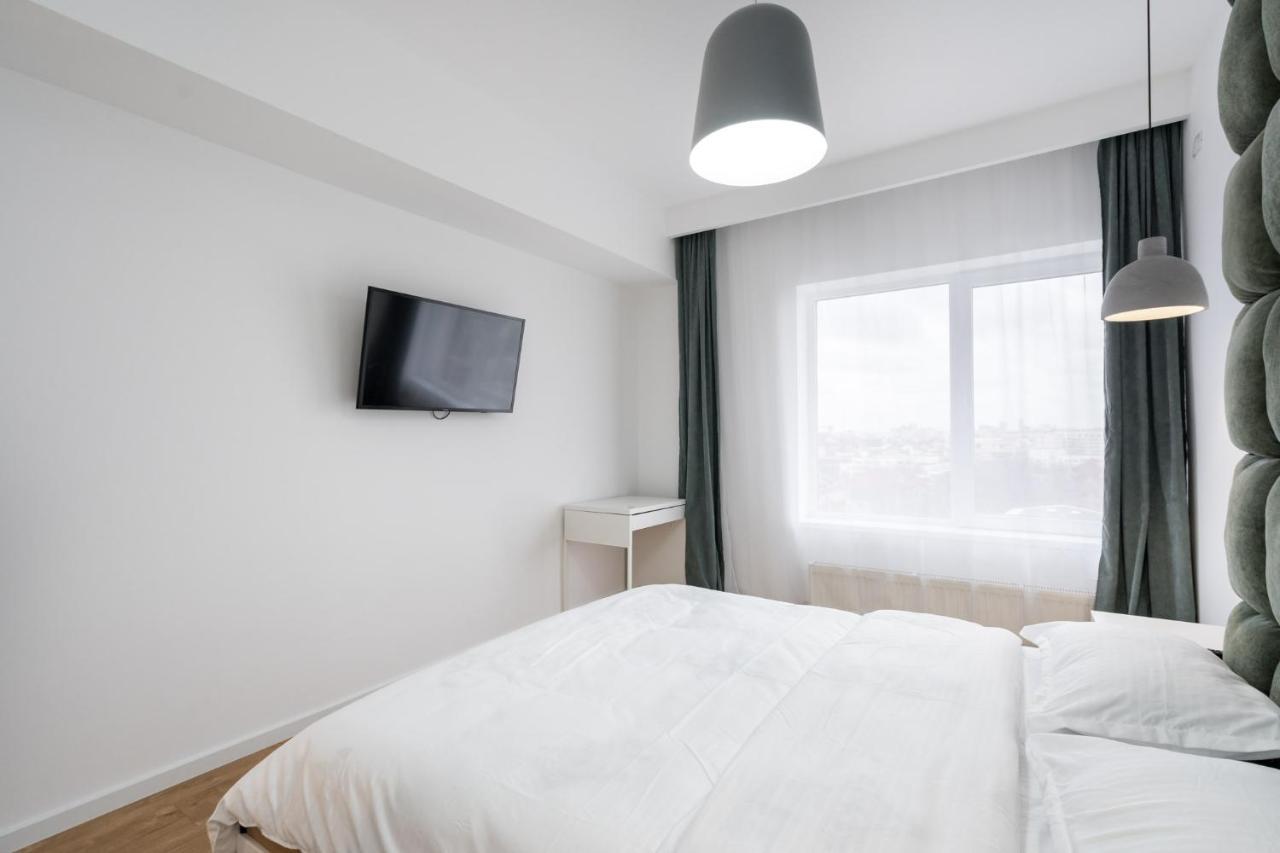 Jungle Escape - Luxe 1-Br Haven In Bucharest Apartamento Exterior foto