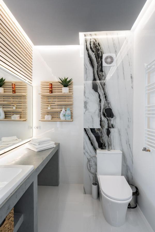 Jungle Escape - Luxe 1-Br Haven In Bucharest Apartamento Exterior foto