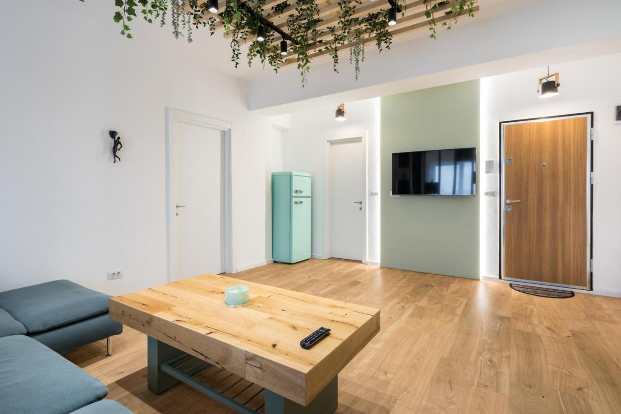 Jungle Escape - Luxe 1-Br Haven In Bucharest Apartamento Exterior foto